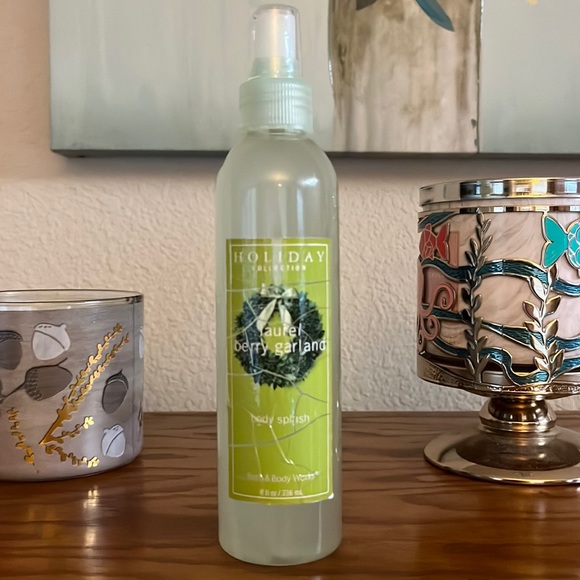 Bath & Body Works Bath & Body Bath Body Works Laurel Berry Garland